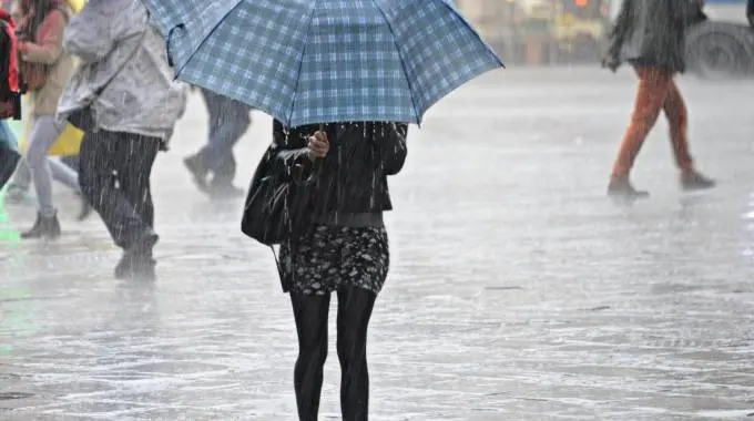 Continua l'emergenza maltempo: allerta arancione in Levante Ligure, Toscana e Campania