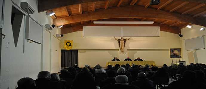 Incontro teologico-culturale a Soverato con l'arcivescovo Bertolone (Foto)