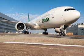 Alitalia: primo passo verso il taglio di 160 milioni di costi