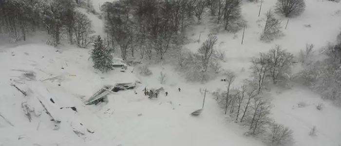 Valanga Hotel Rigopiano: "Ci siamo salvati bevendo la neve"