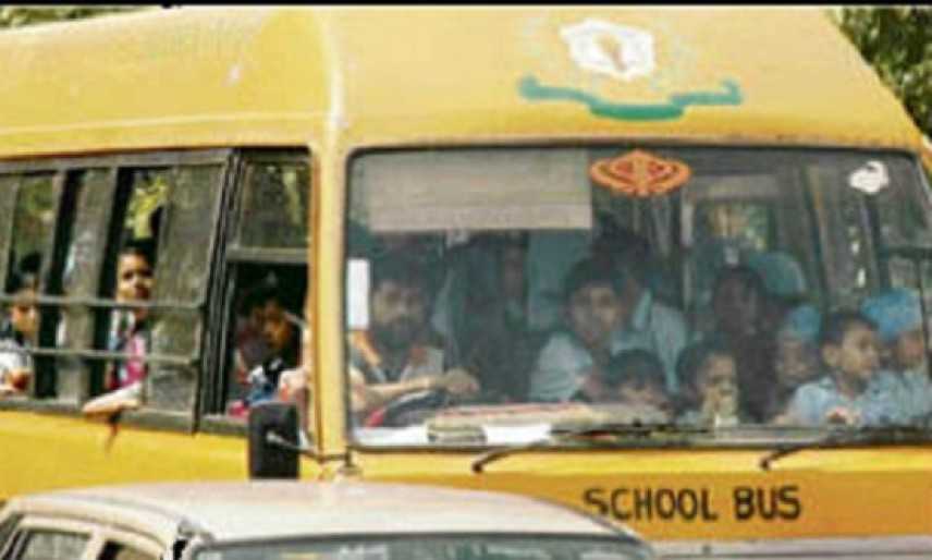 India, scontro fra camion e scuolabus: morti 25 bimbi