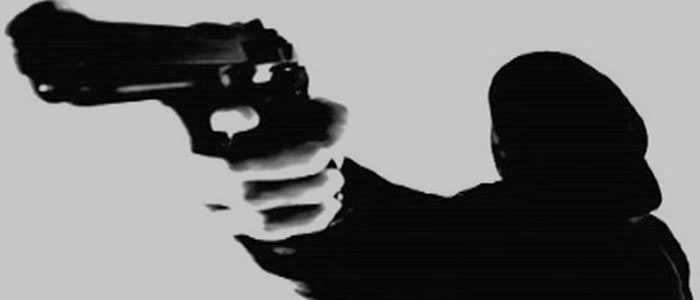 Reggio Calabria, punta una pistola su un minorenne: arrestato