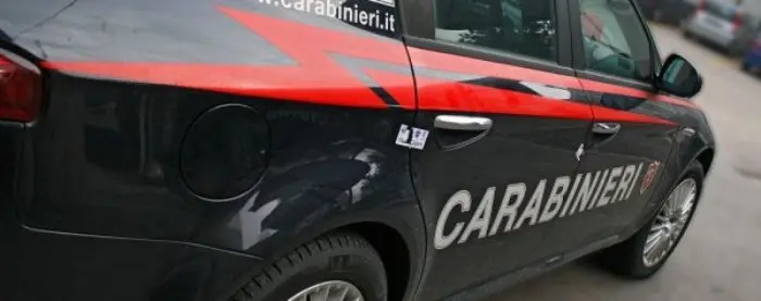 Incidente sul lavoro a Giugliano, operaio travolto da una pala meccanica: è in fin di vita