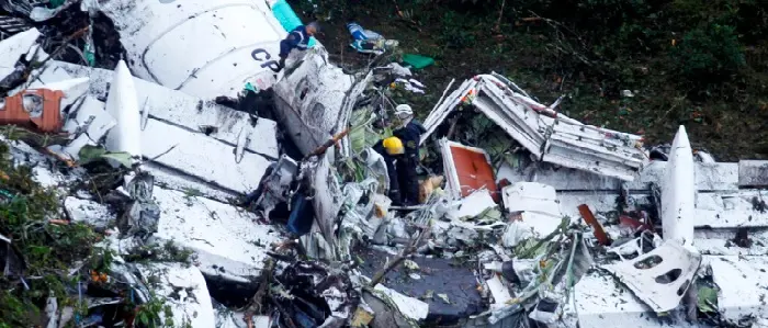 Incidente aereo Chapecoense: "Caduto perché era finita la benzina"