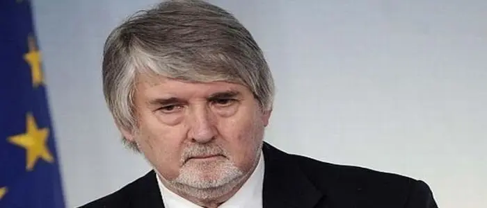 Poletti, mozione di sfiducia dalle opposizioni. Speranza: "Via i voucher o la votiamo"