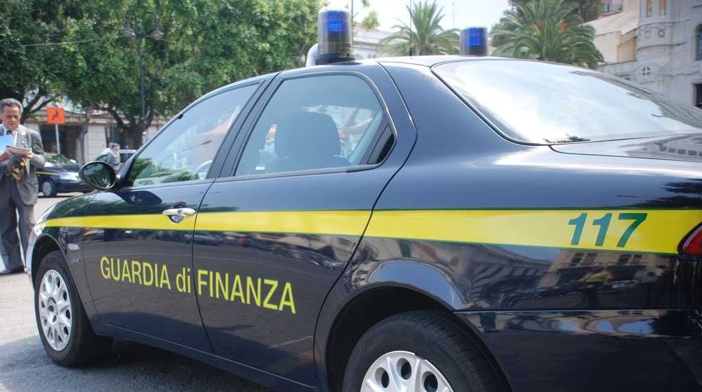 Roma, corruzione appalti scuole: arrestati 10 funzionari