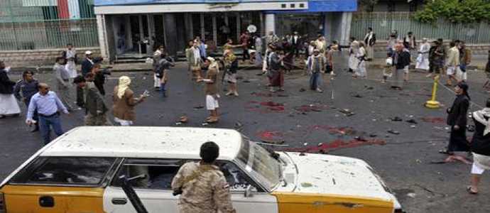Yemen: Attentato-kamikaze ad Aden, almeno 30 soldati uccisi