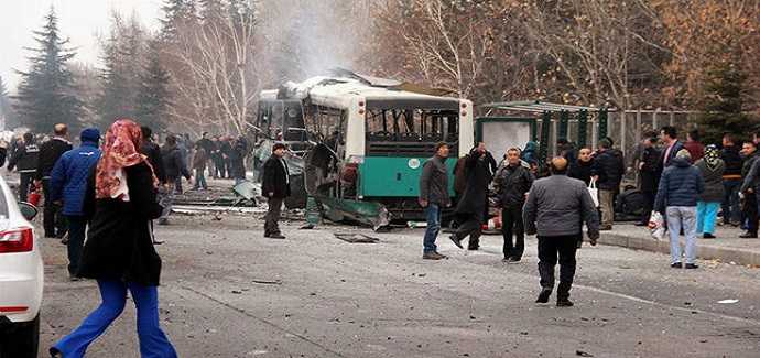 Turchia, esplode autobomba contro autobus militare a Kayseri: 13 morti e 48 feriti