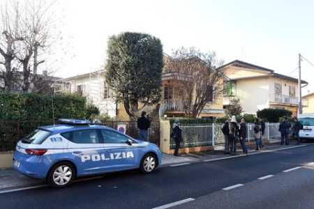 Omicidio-suicidio a Padova: mamma e figlio trovati impiccati nel bagno di casa