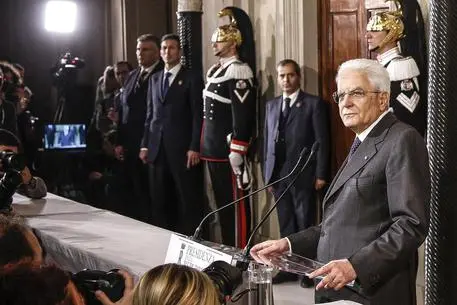 Sergio Mattarella convoca Paolo Gentiloni al Quirinale