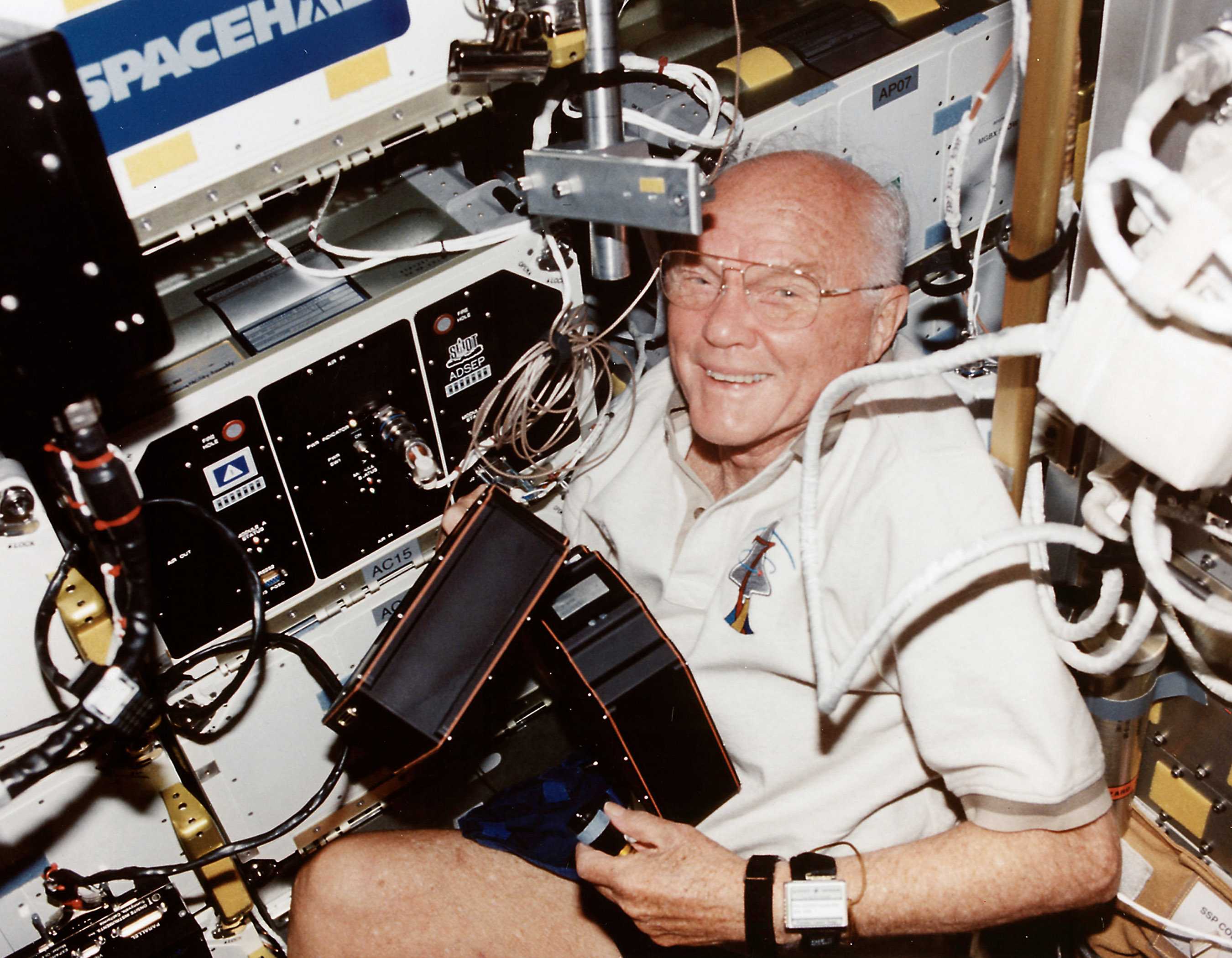 Addio a John Glenn, primo astronauta americano nello spazio