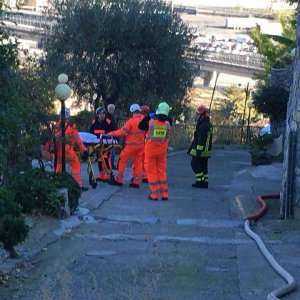 Lite familiare a Ventimiglia, uomo muore dopo aver dato fuoco alla casa della cognata