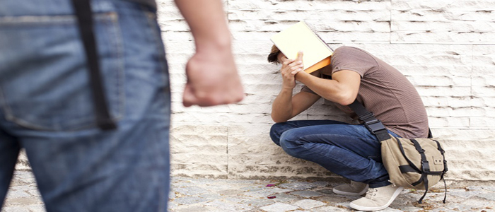 Bullismo: ragazzo di 16 anni denuncia aggressioni e minacce di morte