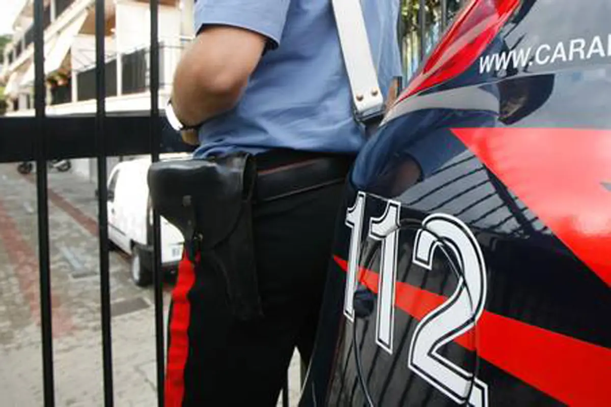 Firenze, offre cinquemila euro per uccidere la sua ex: arrestato un uomo di 52 anni