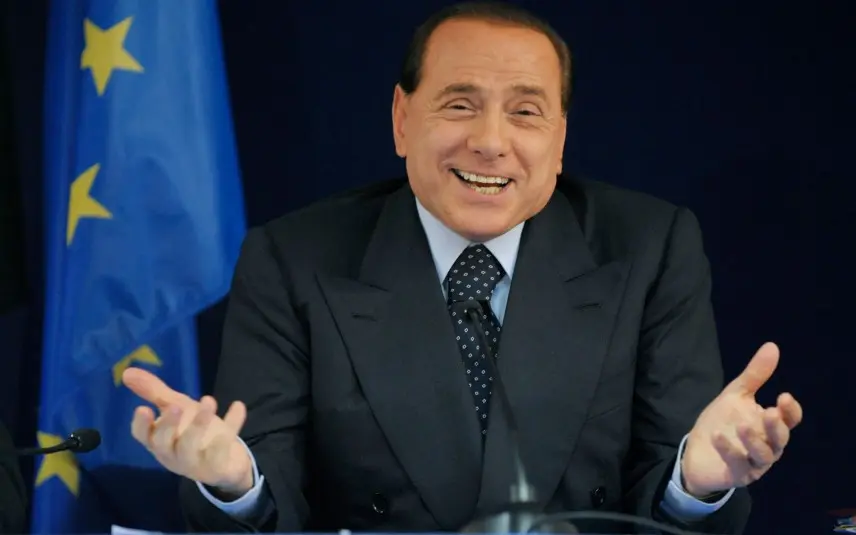 Berlusconi si ricandida a guida del Centrodestra, critiche ai "nuovi leader"