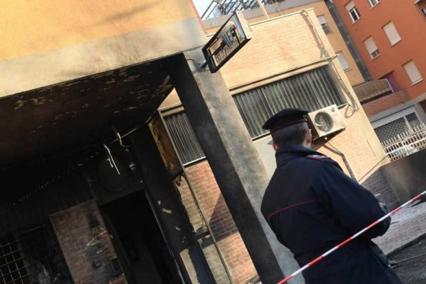 Bologna, attentato a caserma dei Carabinieri. Nessun ferito
