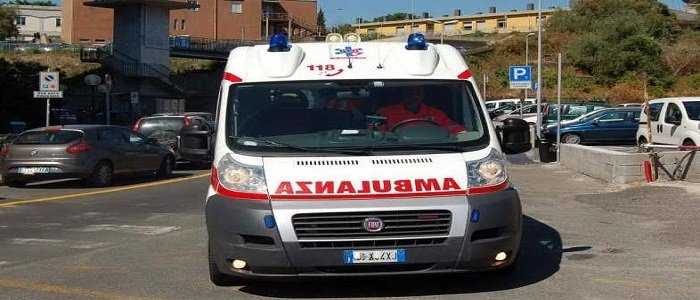 Salerno, lite tra cugini: 28enne ferito gravemente con forbici