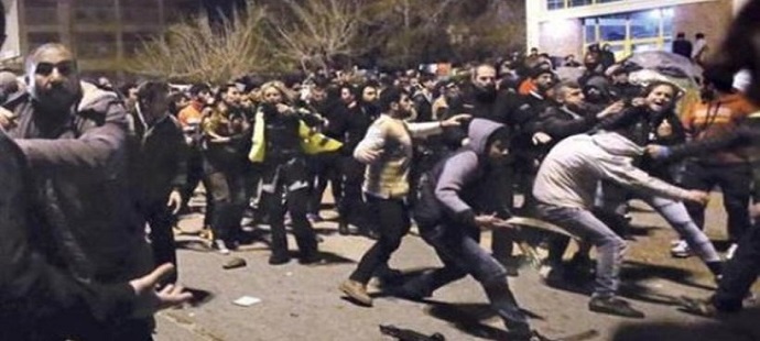 Grecia, attaccato il campo profughi di Chios