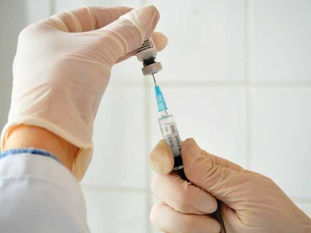 Calo vaccinazioni, Iss avverte: "In Italia un caso di difterite"