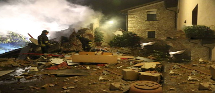 Crollo Firenze: Donna trovata morta, padre e figlie in ospedale