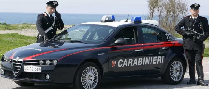 Napoli, banda armata rapina un carico di sigarette diretto in un bar tabacchi