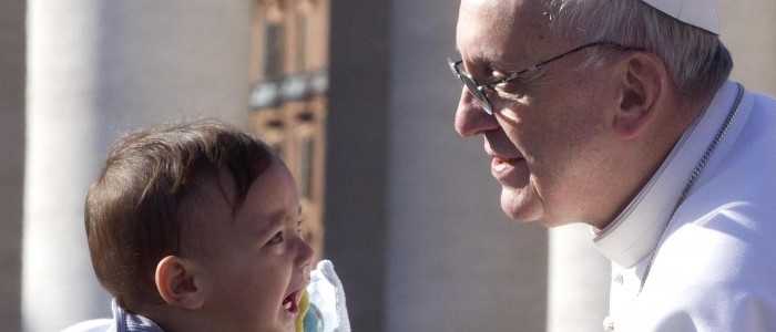 Il Papa: garantire ai bambini "fiducia al futuro"