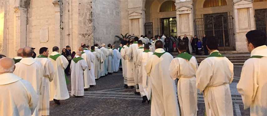 Chiusura dell'Anno Giubilare Straordinario della Misericordia Cattedrale di Catanzaro (Foto e Video)