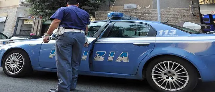 Bari, giovane di 25 anni arrestato per cinque rapine in due mesi. Si cerca complice