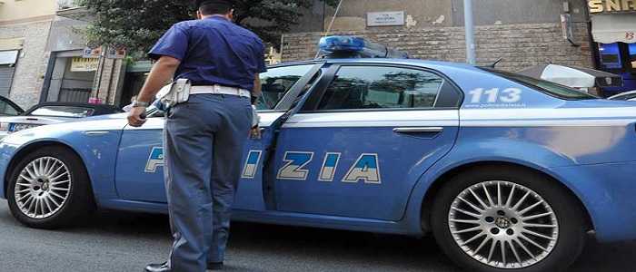 Bari, giovane di 25 anni arrestato per cinque rapine in due mesi. Si cerca complice