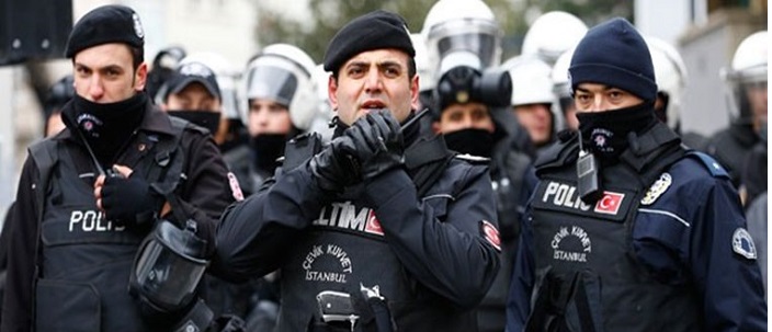 Turchia, arrestato leader partito curdo e social media bloccati