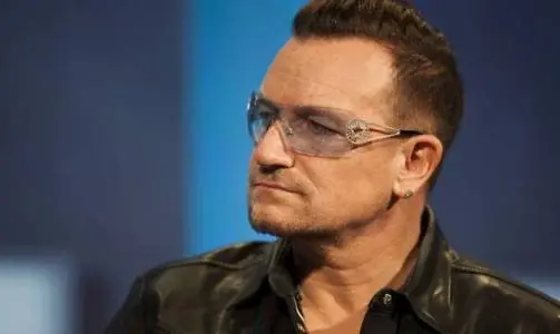 Bono Vox  candidato alla vittoria del premio "Donna dell'anno" della rivista Glamour