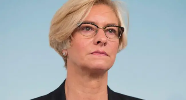 Emergenza Terremoto, il ministro Pinotti: "Pronti ad inviare 500 soldati contro gli sciacalli"