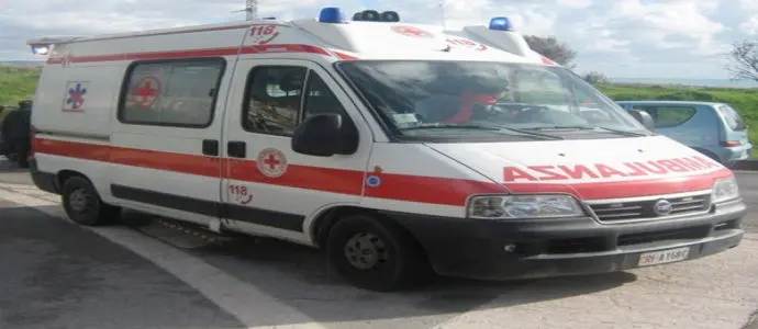 Anziano tenta di darsi fuoco, salvato dai Carabinieri