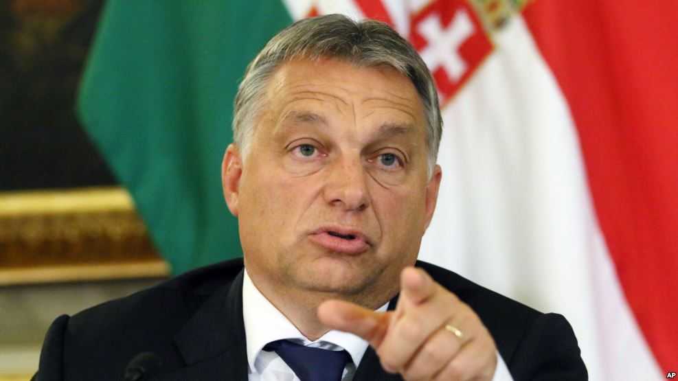 Migranti, il premier ungherese Orban: "Renzi è in difficoltà"