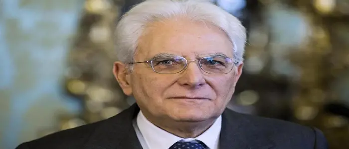 Mattarella contro anti-vaccinisti: "Investire nella ricerca è sempre la scelta vincente"