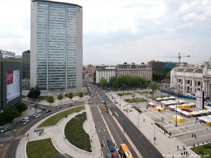 Milano, fermati 100 stranieri in Stazione Centrale: saranno sottoposti a controlli