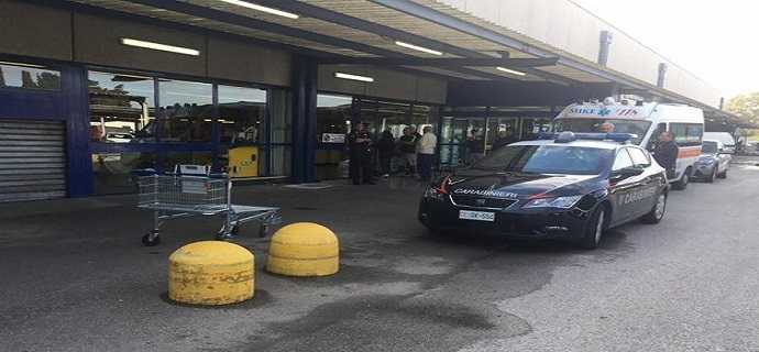 Cagliari, bimba di 2 anni muore travolta dallo scaffale di un supermercato