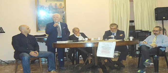 "Coop connection": Un manifesto contro l'ipocrisia della società odierna