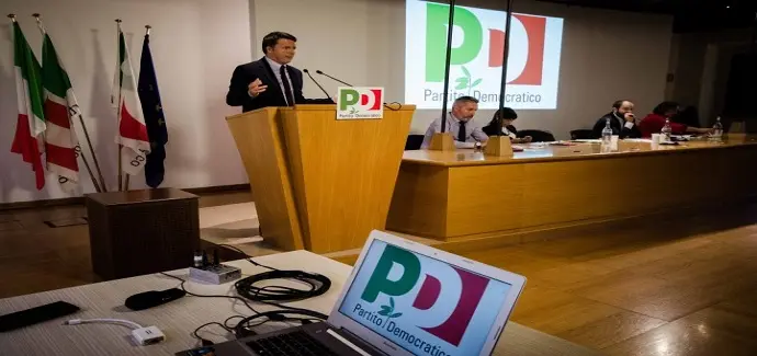 Direzione Pd, scontro sull'Italicum. Renzi: "Basta alibi", Cuperlo: "Voto no e mi dimetto"