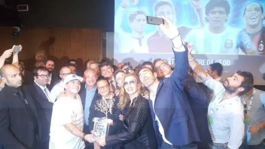 Partita della Pace, Maradona: "Totti può giocare fino a 50 anni. Icardi? Dei traditori non parlo"