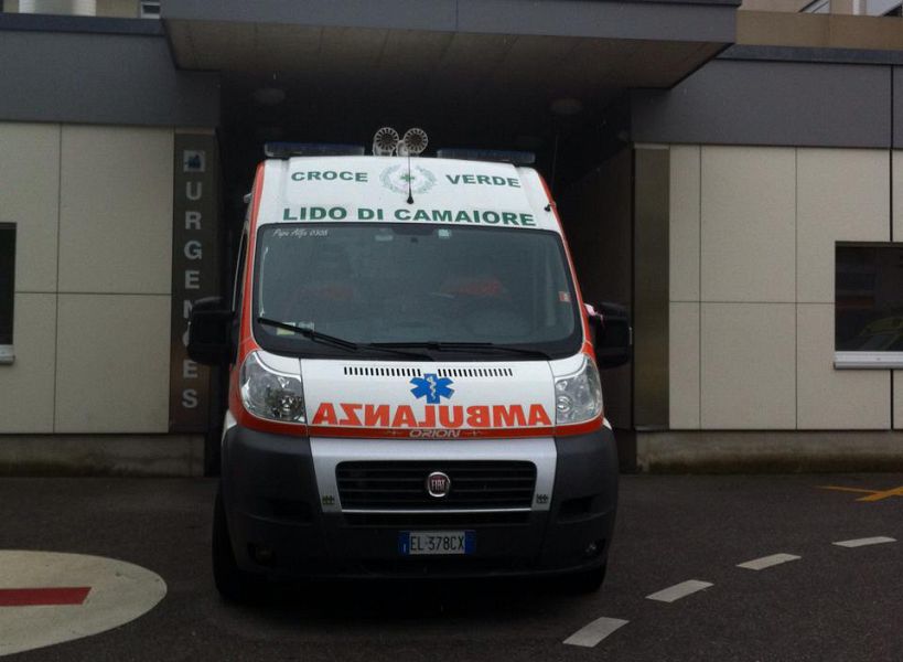 Schianto in auto: muore a 26 anni ragazza di Careggine