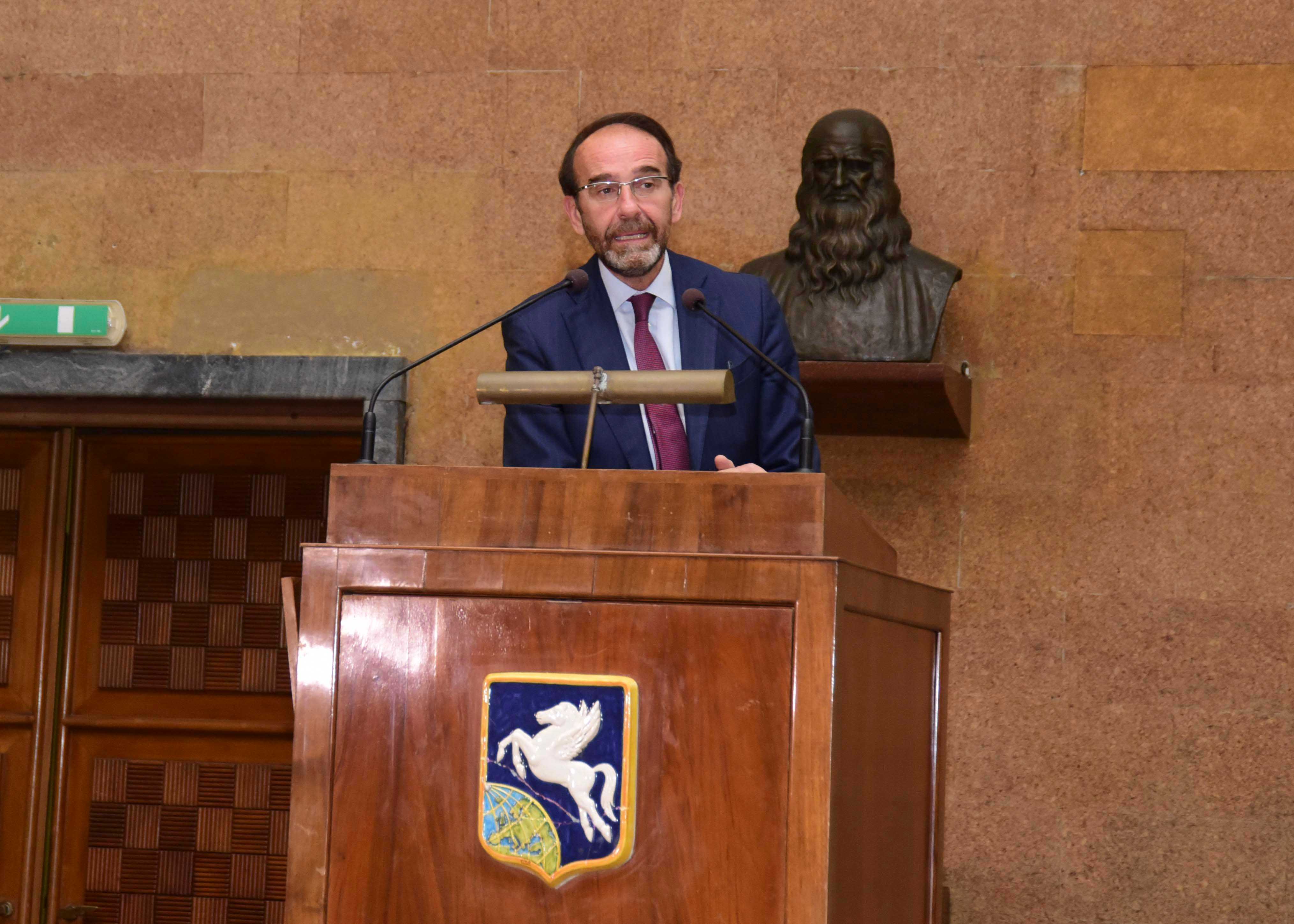Il viceministro alle infrastrutture Riccardo Nencini apre l'assemblea costituente di Fenimprese Fir