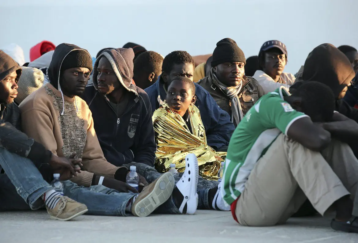 Migranti, Canale di Sicilia: in salvo 4600 persone e recuperati 28 cadaveri