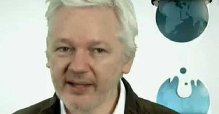 Italia 5 Stelle, Assange: ''Con Grillo sbaragliate la stampa corrotta''