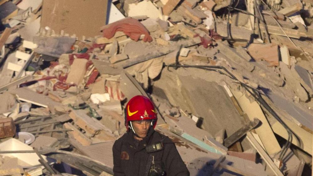 Ponte Milvio: crolla palazzina. I condomini: "Avevano detto di stare tranquilli"