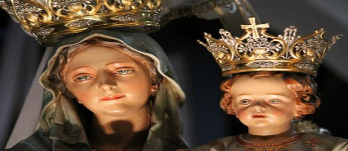 Il Santo Rosario. La Madonna dice si