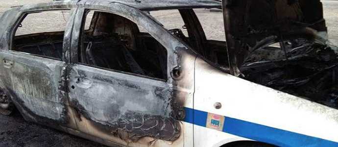 Intimidazioni: incendiata auto vigili urbani nel Catanzarese