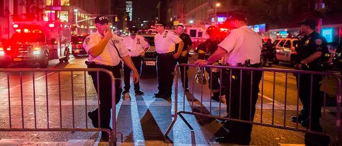 New York, esploso un ordigno nel centro di Manhattan. Almeno 29 feriti