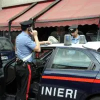 Milano, aggredita da bulla per lite sentimentale: 18enne perde un occhio