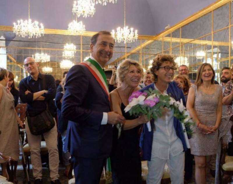 A Milano un registro speciale per unioni gay celebrate all'estero